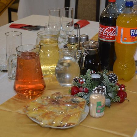 Pensiunea Popasul Ursilor Chiscau Екстериор снимка